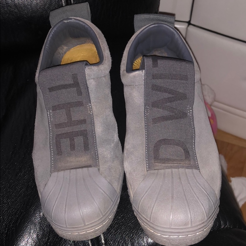 ADIDAS WOMEN SUPERSTAR SLIP ON GREY